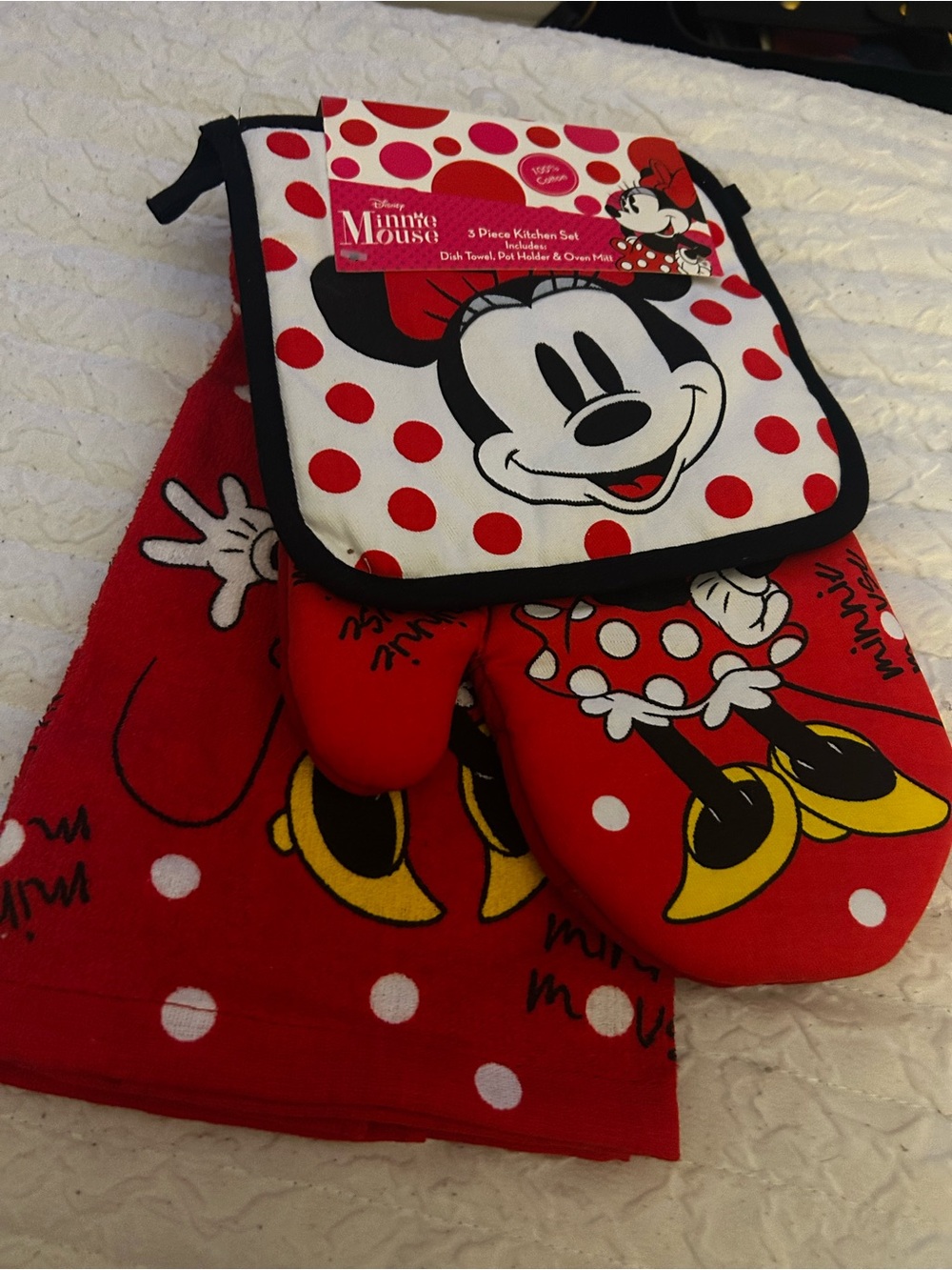 Disney Minnie Mouse Red White Polka Dot Oven Mitt, Pot Holder & Towel Set